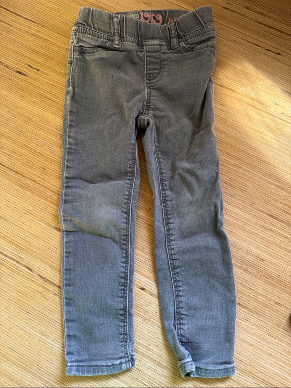 GAP pull on pants - Picture 2 of 6